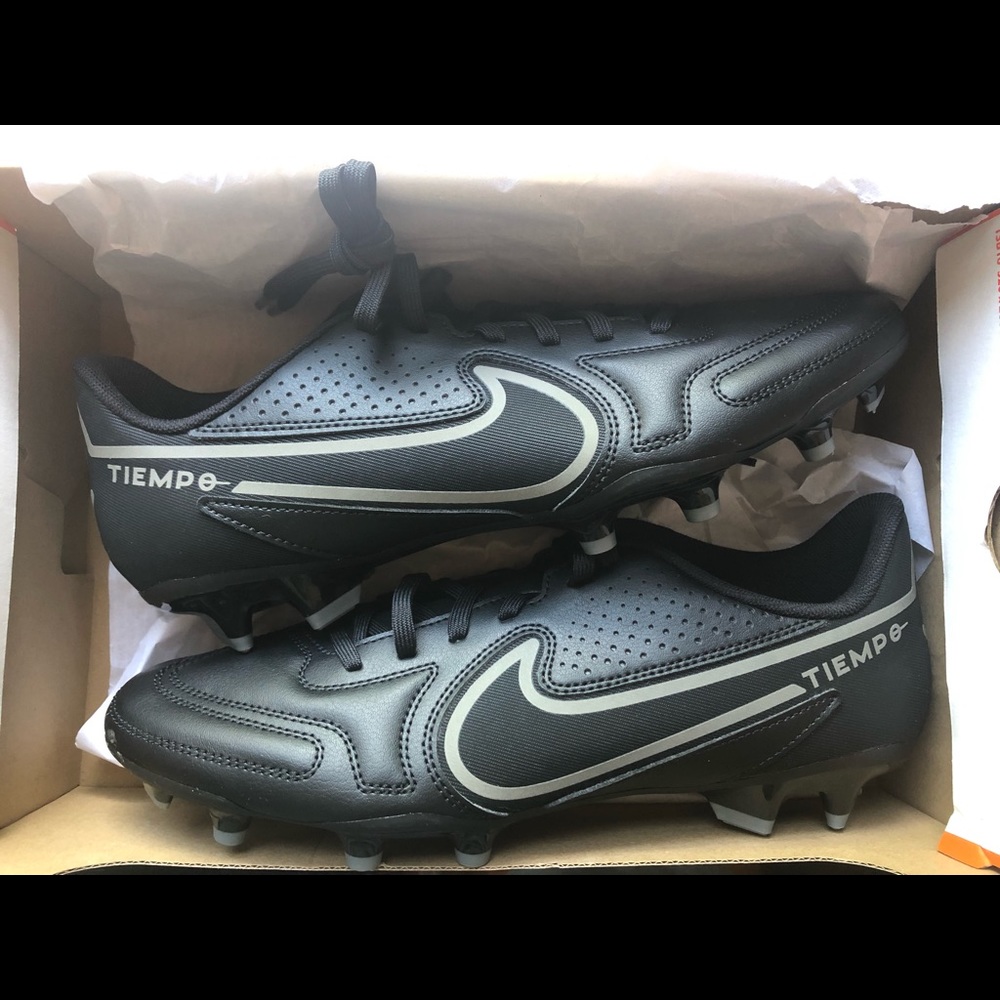 NIKE LEGEND 9 CLUB FG/MG US 10.5 Football/Soccer Shoes New with Tag